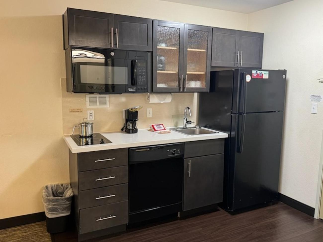 Candlewood Suites Eugene Springfield By Ihg Екстериор снимка